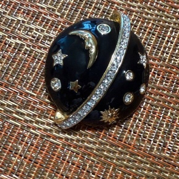 Swarovski Swan Signed Black Enamel Crystals Celestial Planet Brooch Stars Moon - Picture 6 of 12